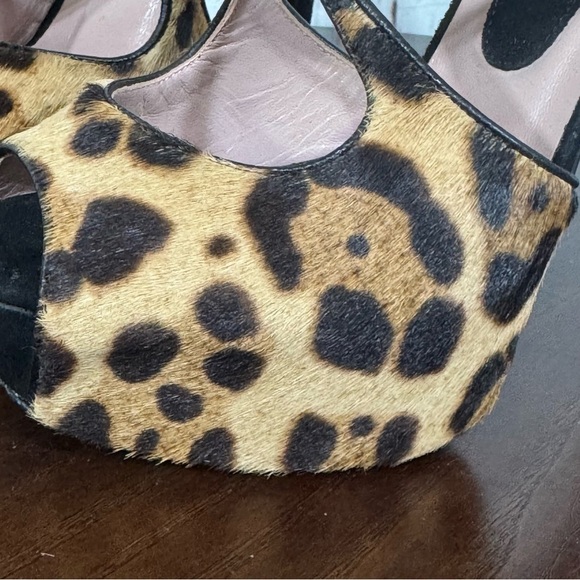 Gucci Calf Hair Leopard Print Horsebit 25/60mm Platform  GUCCI Pony Hair Suede Leopard Print Crisscross  Peep Toe platform Heels 36.5 EUC